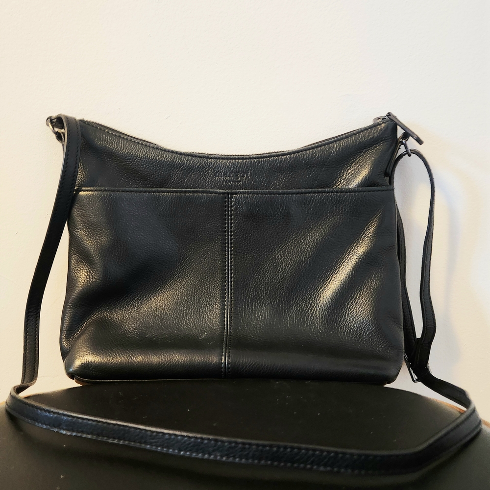 Margot Black Leather Shoulder Bag